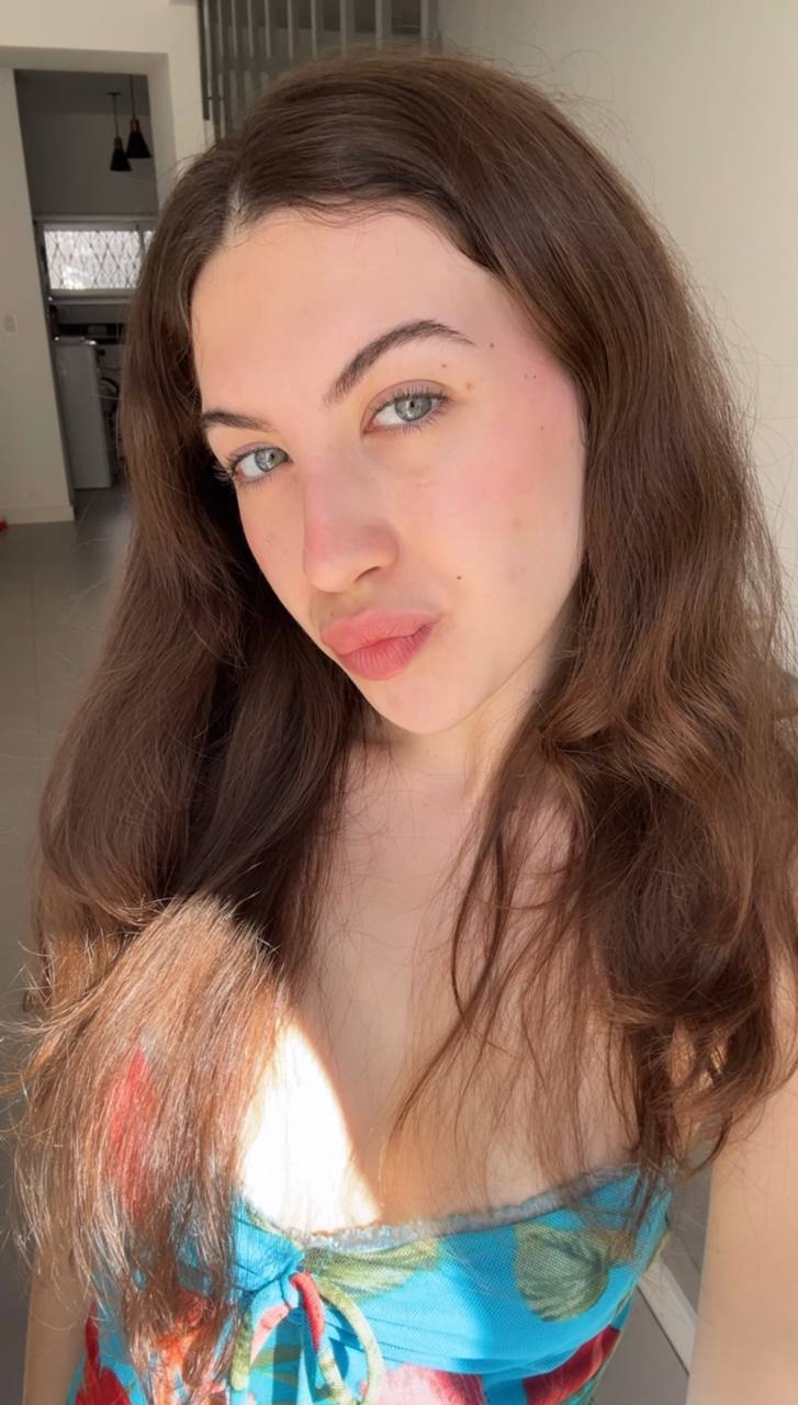 Nude girl Amber in Daqing