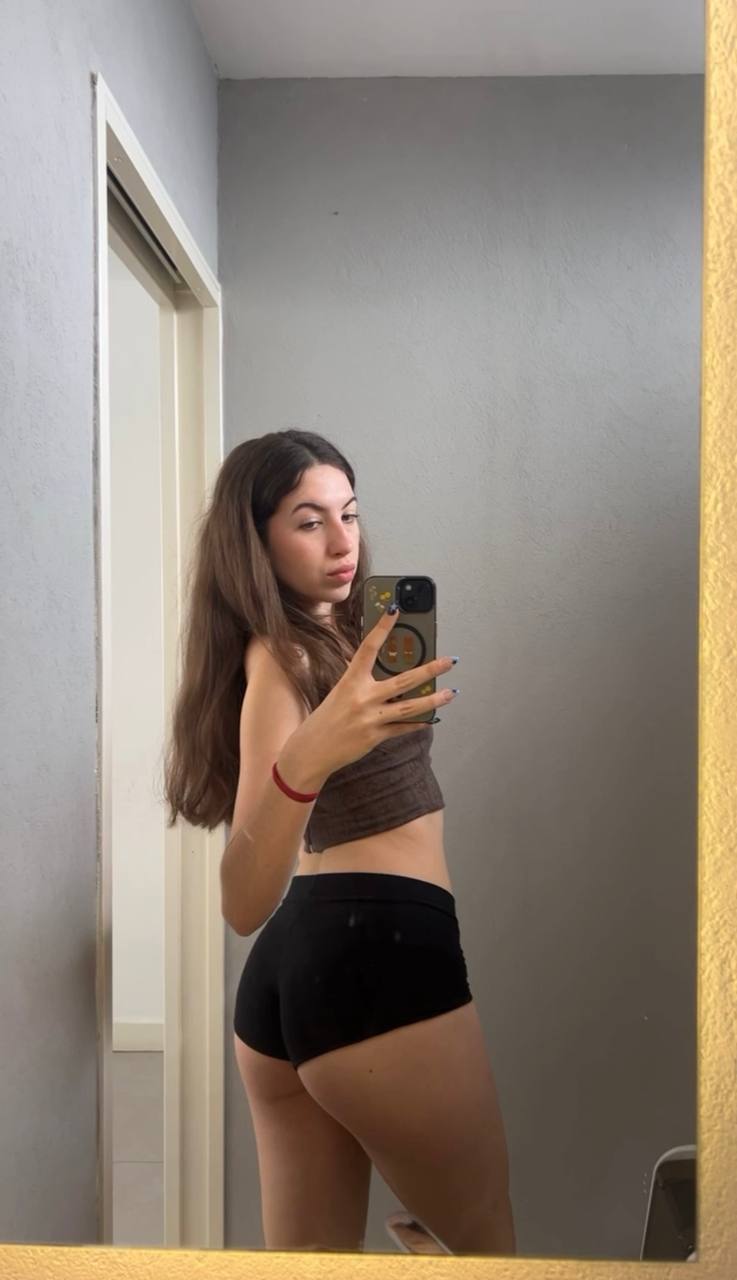 Amber in her underwear in Daqing