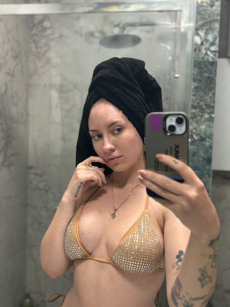 Nude girl KateV in Daqing