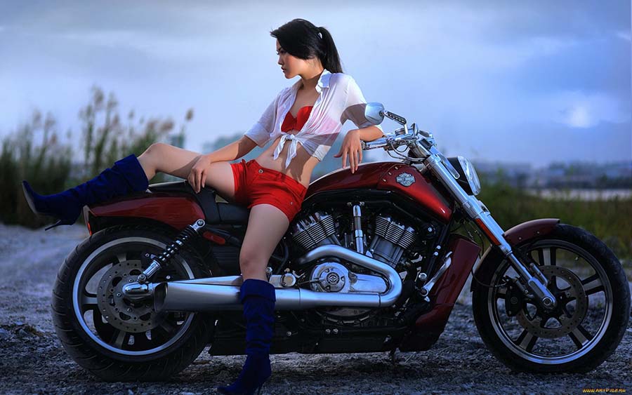 Beautiful girls and motorcycles in Daqing