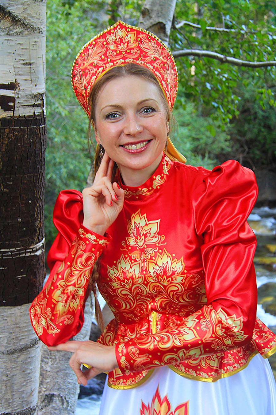 Women in Slavic costumes in Daqing