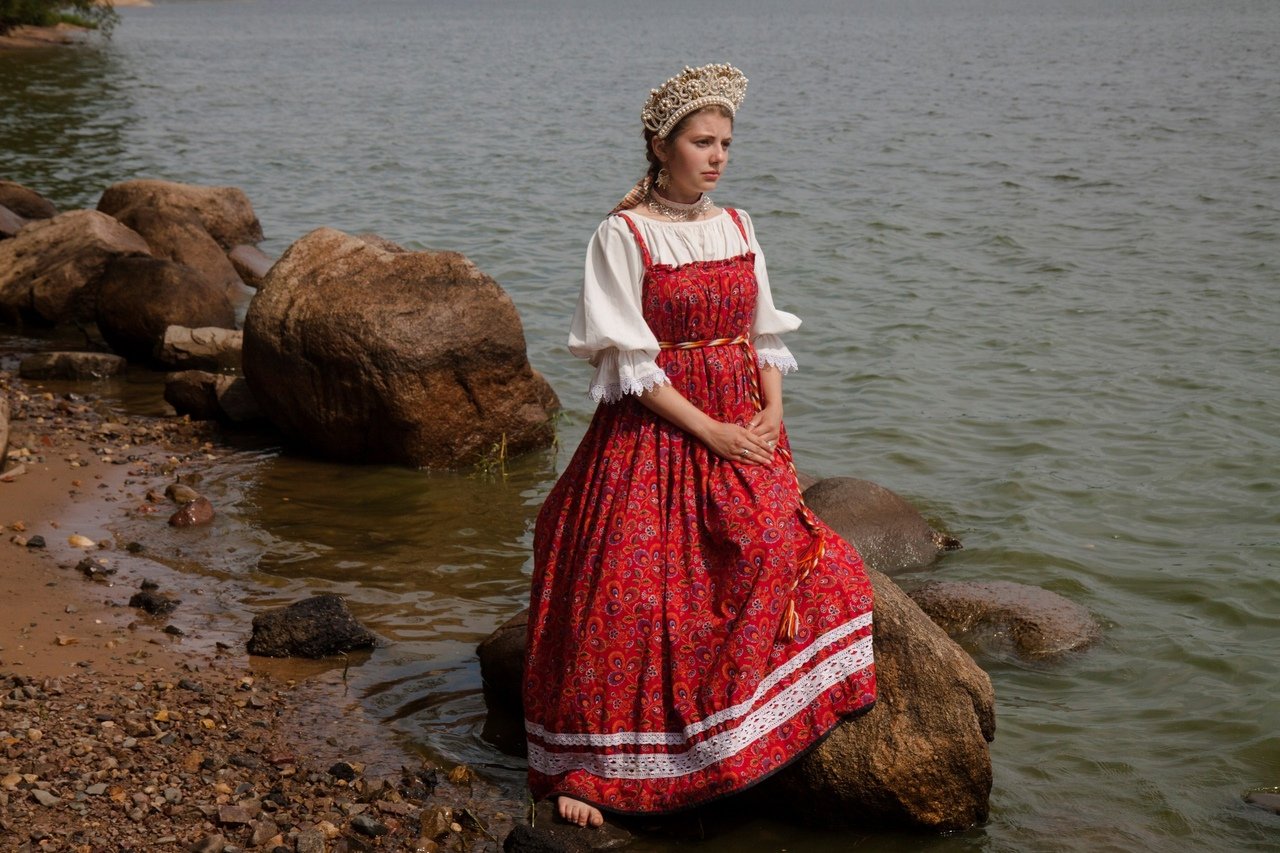 Women in Slavic costumes in Daqing