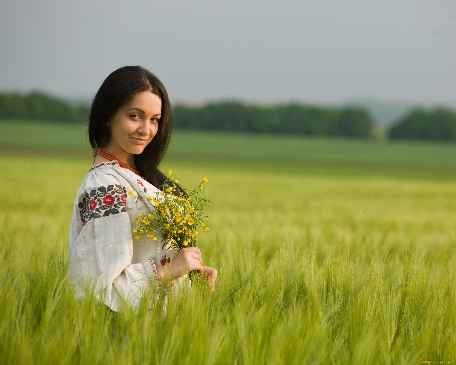 Women in Slavic costumes in Daqing