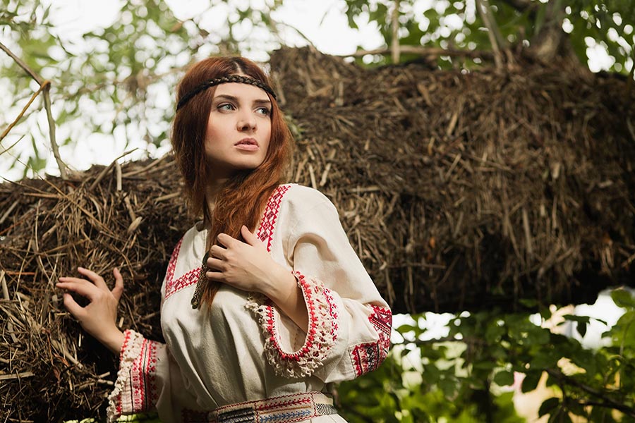 Women in Slavic costumes in Daqing