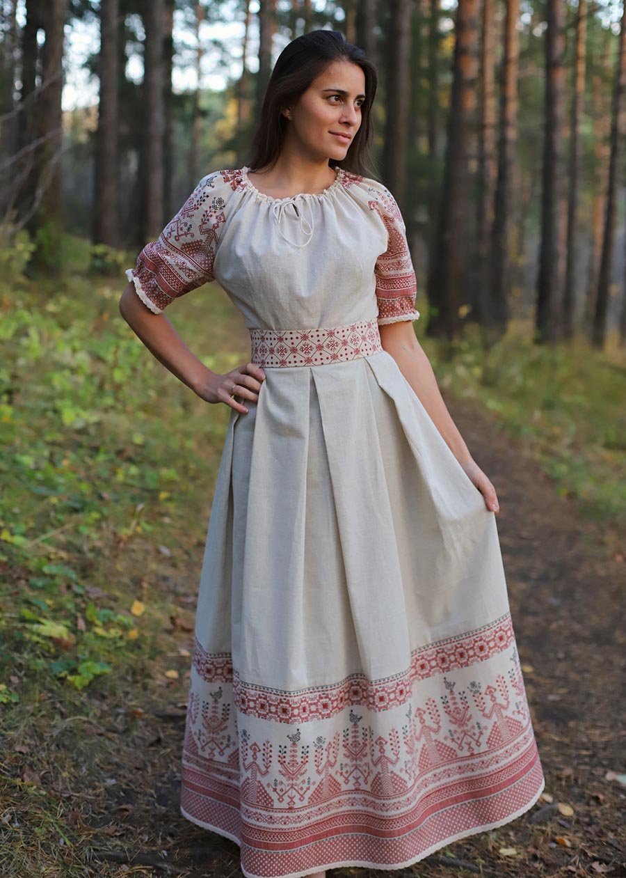 Girls in Slavic costumes in Daqing